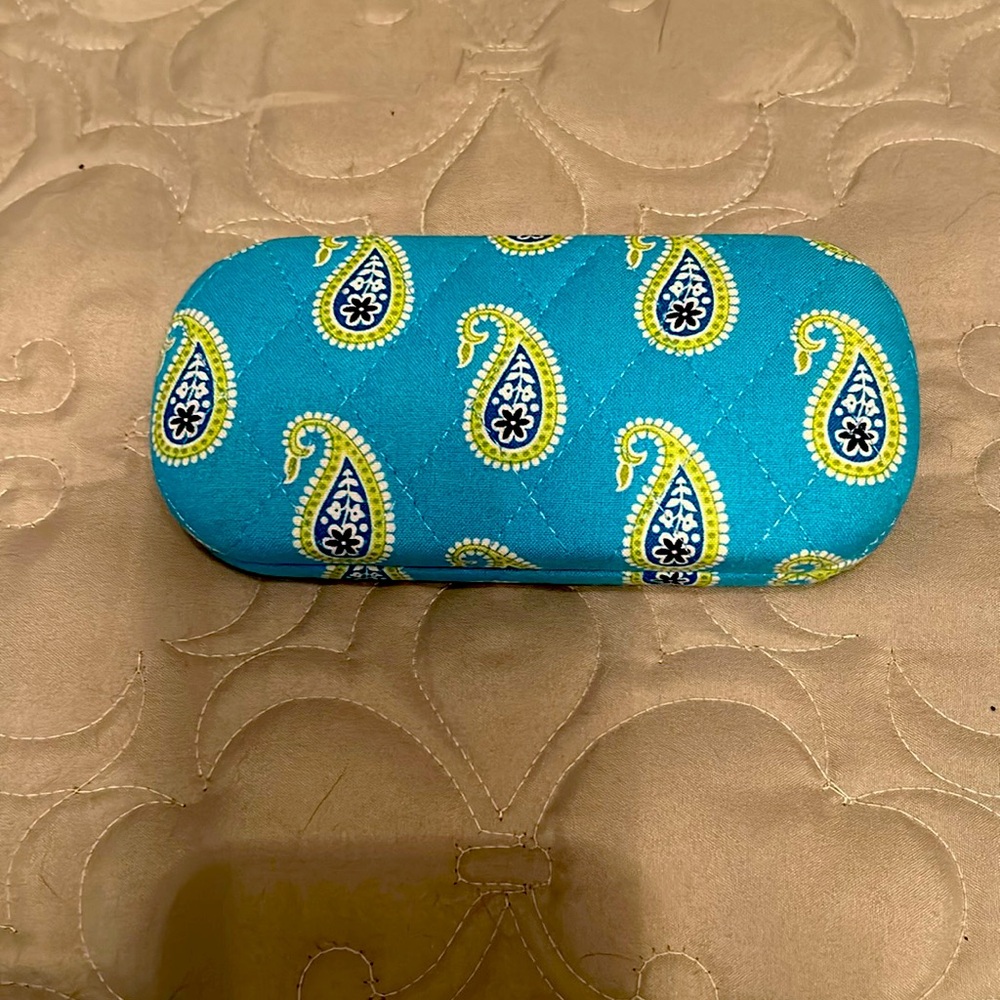 NWOT Vera Bradley Quilted Eyeglass Case